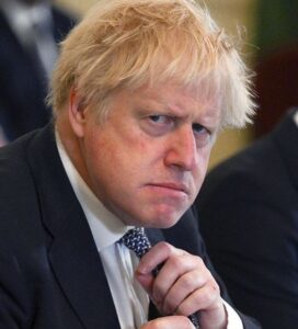 Boris Johnson podał się do dymisji